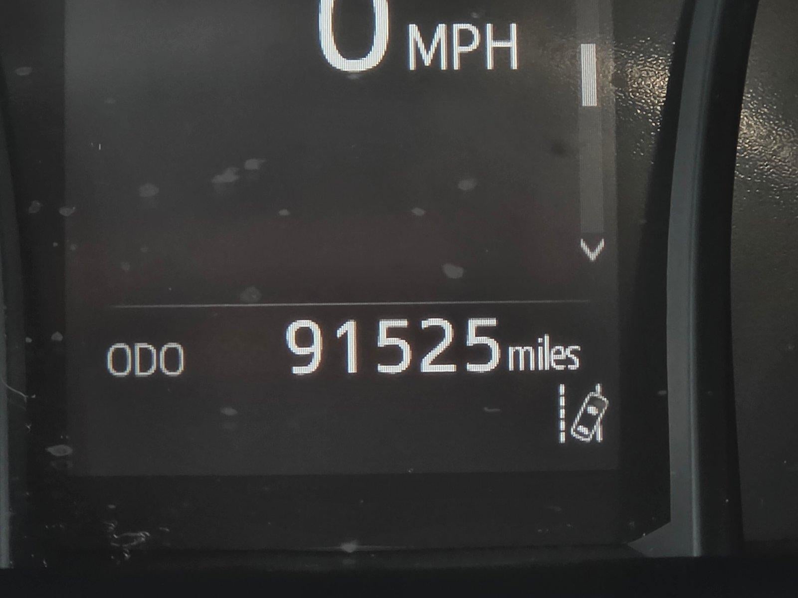 2022 Toyota Camry SE Auto (SE)