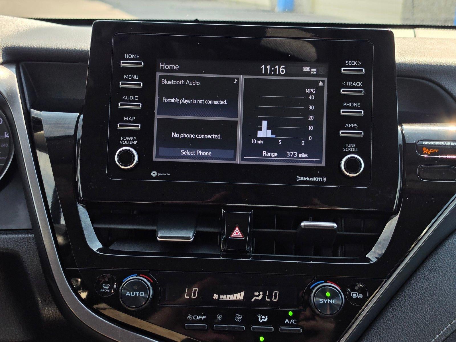 2022 Toyota Camry SE Auto (SE)