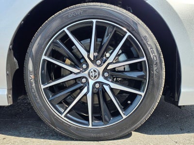 2022 Toyota Camry SE Auto (SE)