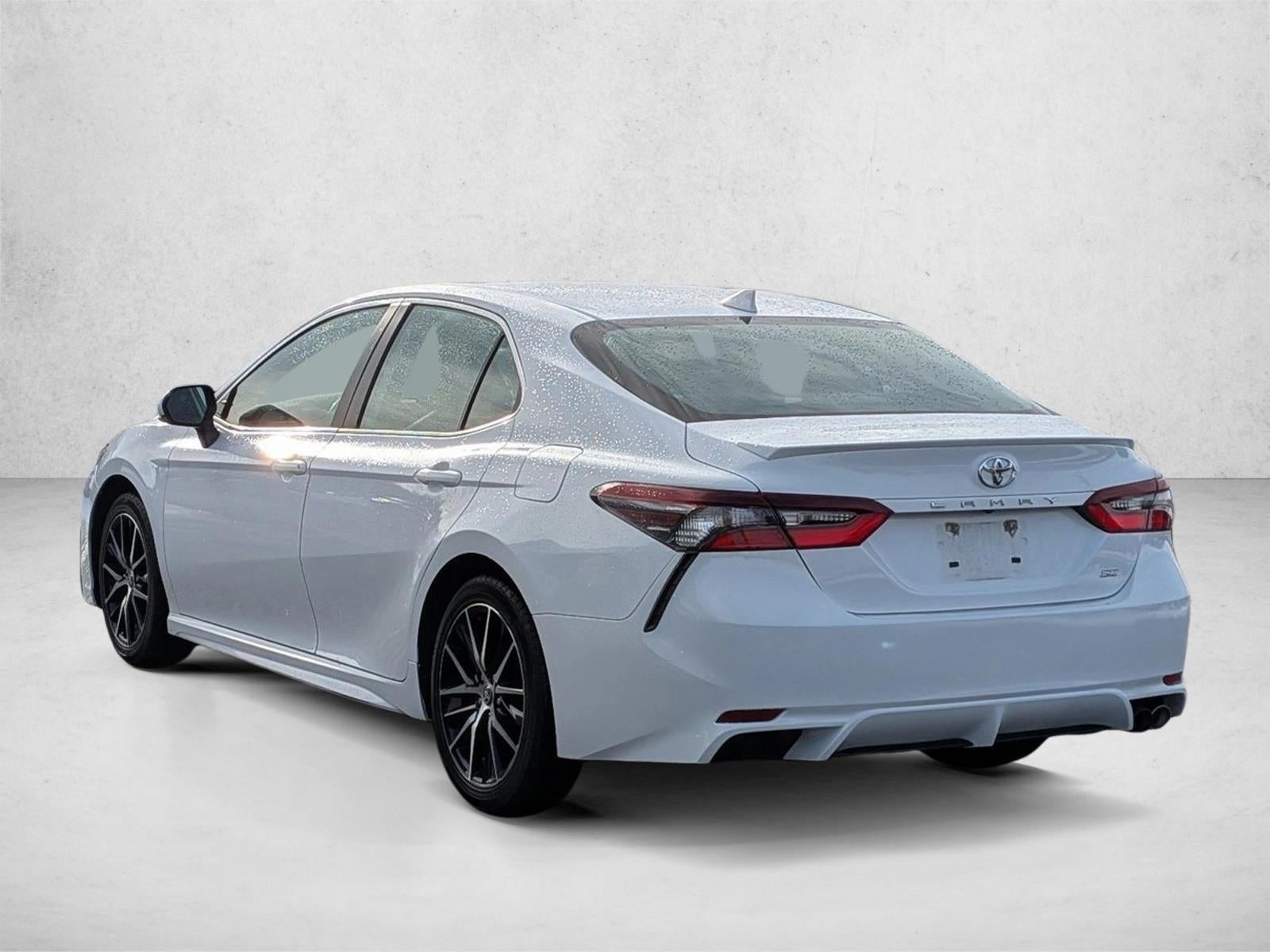 2023 Toyota Camry SE Auto (SE)