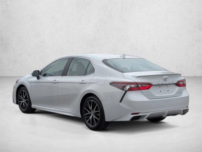 2023 Toyota Camry SE Auto (SE)