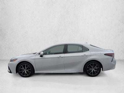 2023 Toyota Camry SE Auto (SE)
