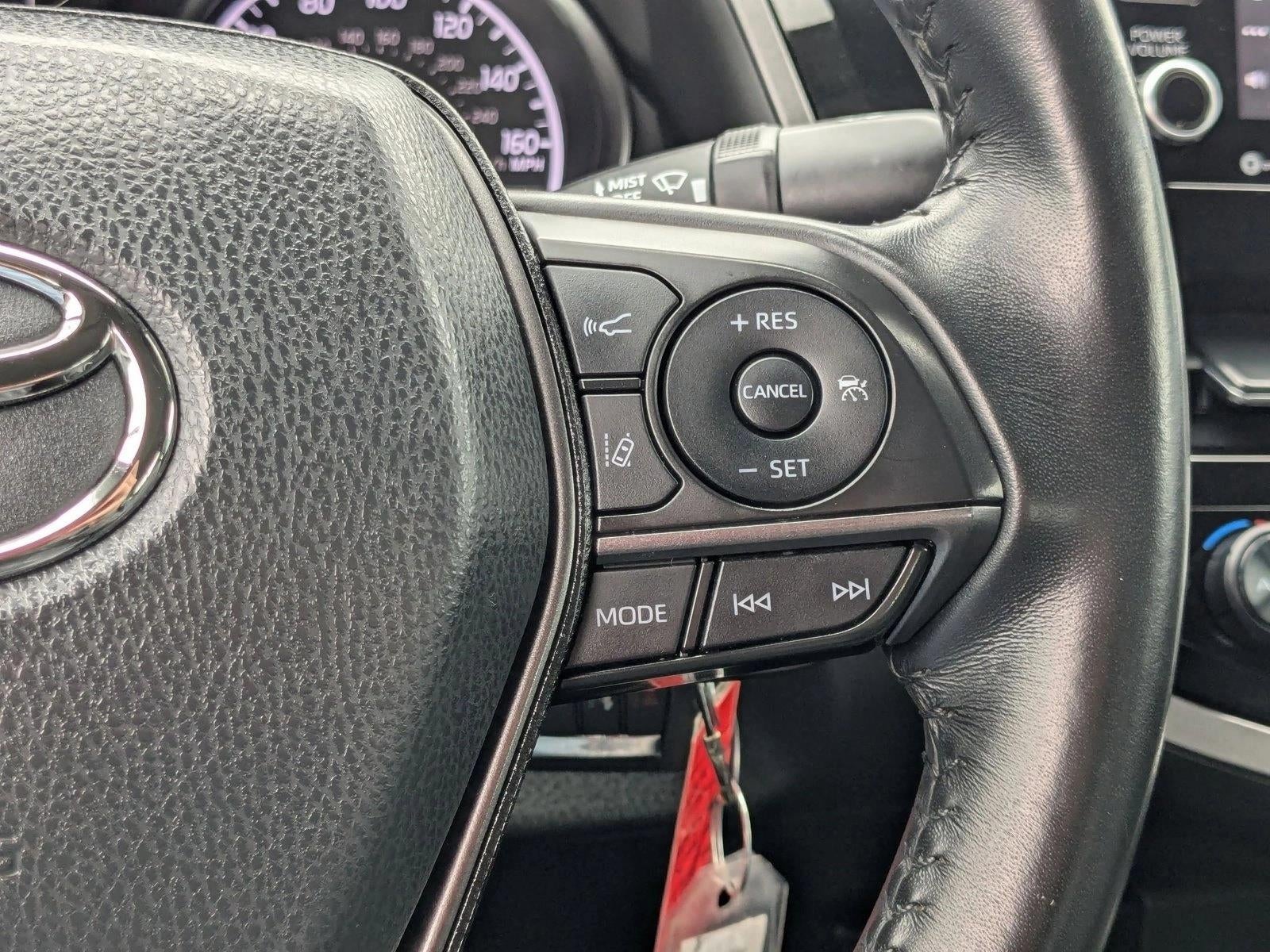 2023 Toyota Camry SE Auto (SE)