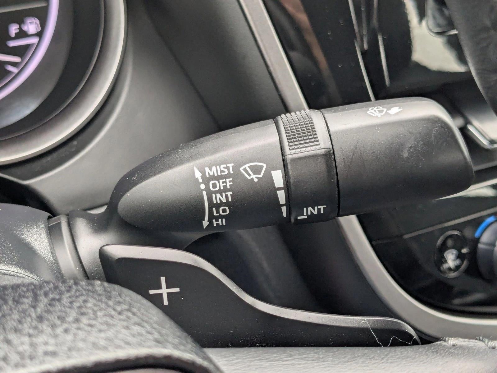 2023 Toyota Camry SE Auto (SE)