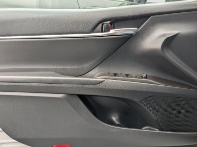 2023 Toyota Camry SE Auto (SE)