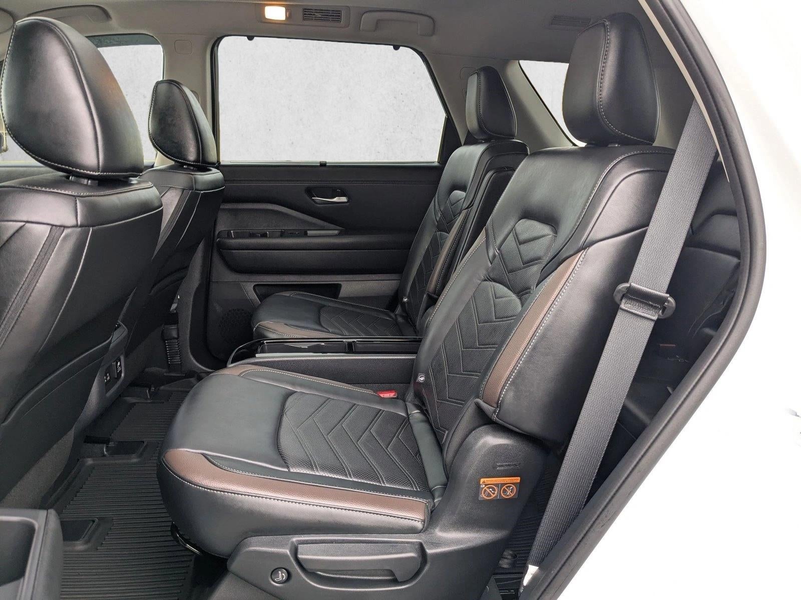 2025 Nissan Pathfinder Platinum 4WD