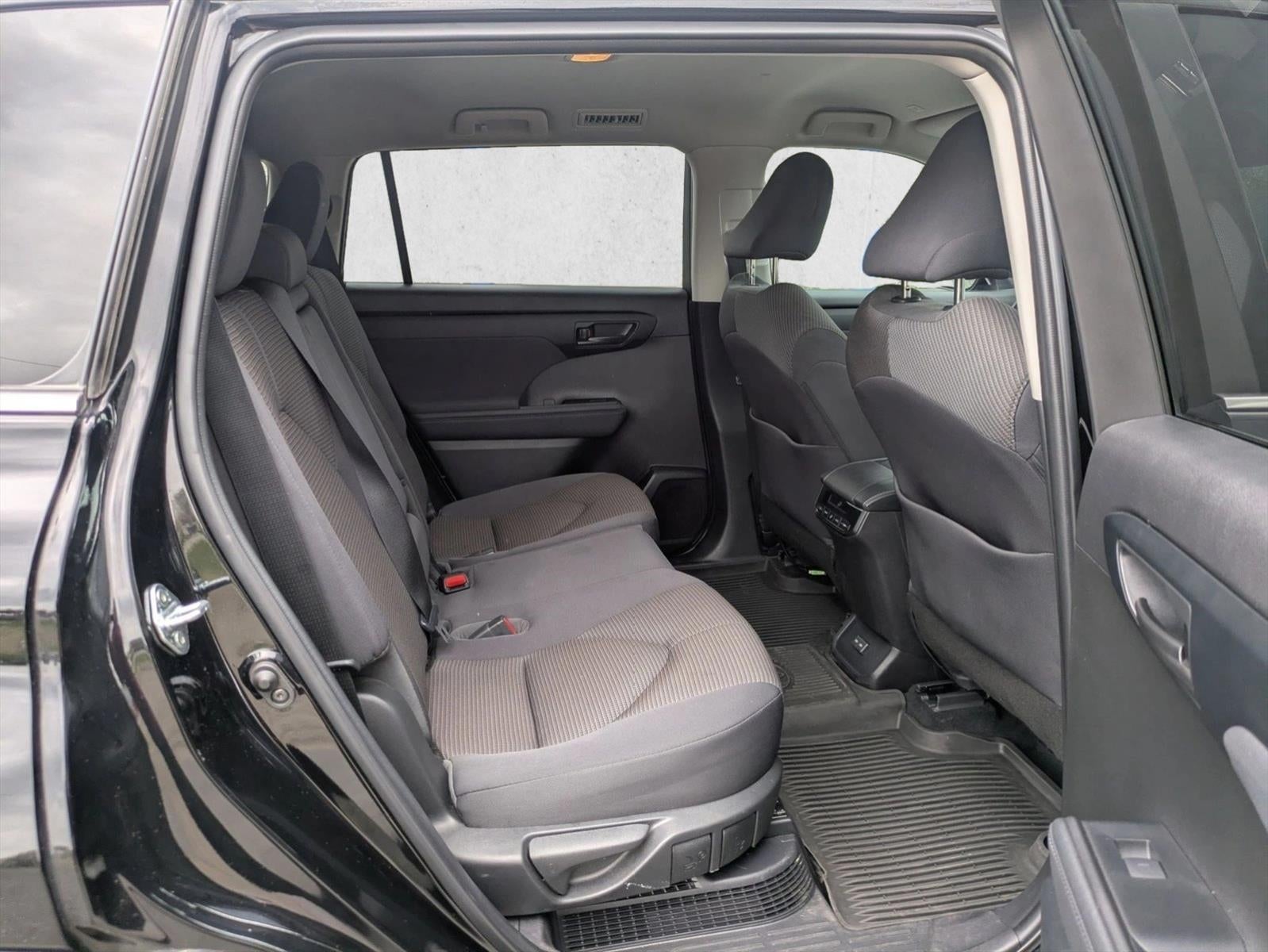 2023 Toyota Highlander Hybrid LE AWD (Natl)