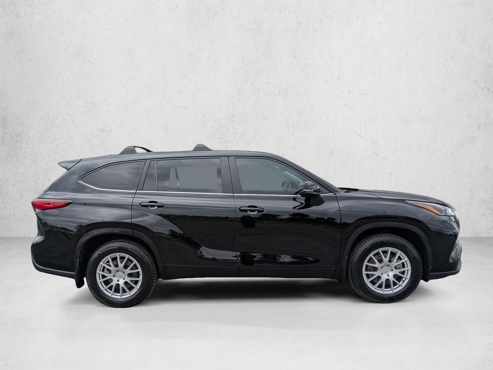 2023 Toyota Highlander Hybrid LE AWD (Natl)
