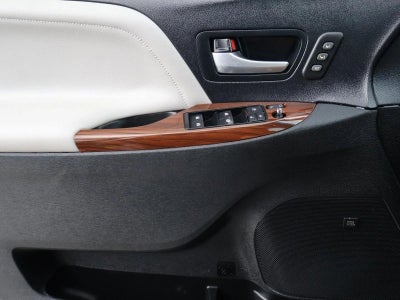 2017 Toyota Sienna Limited Premium AWD 7-Passenger (Natl)