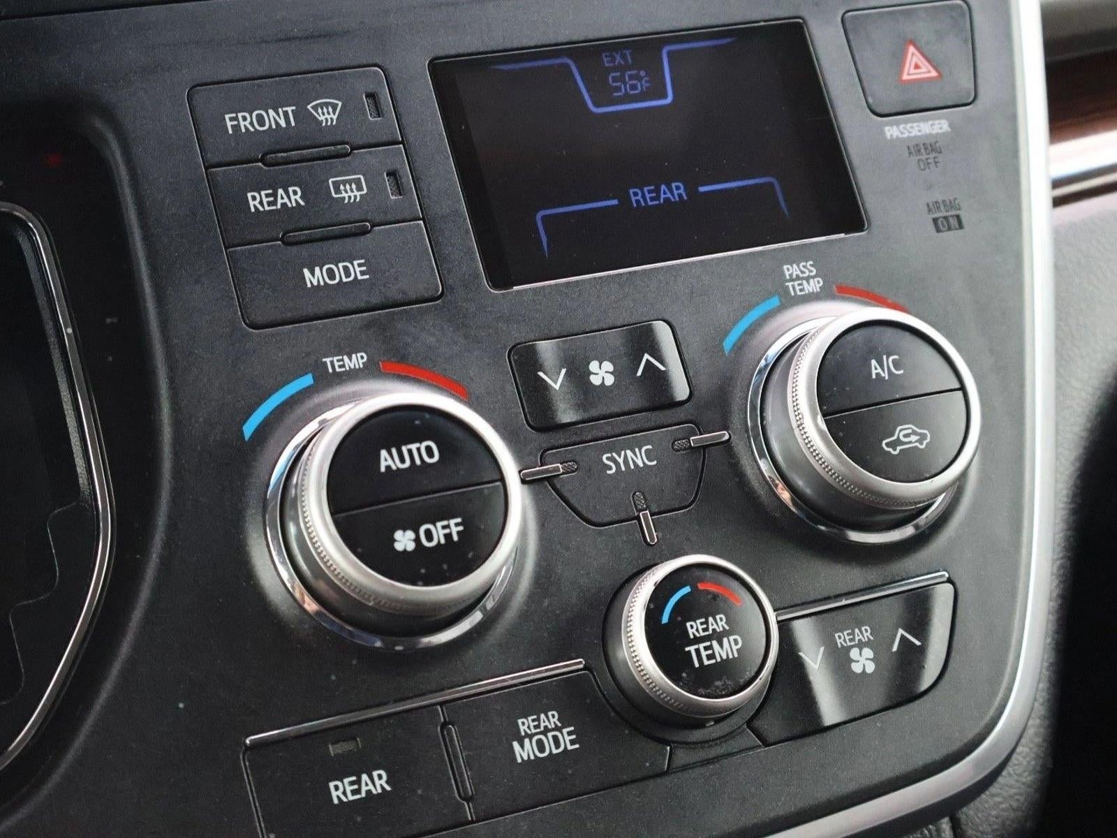 2017 Toyota Sienna Limited Premium AWD 7-Passenger (Natl)