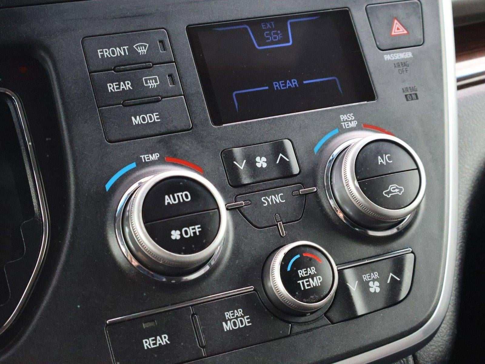 2017 Toyota Sienna Limited Premium AWD 7-Passenger (Natl)