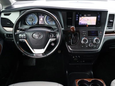 2017 Toyota Sienna Limited Premium AWD 7-Passenger (Natl)