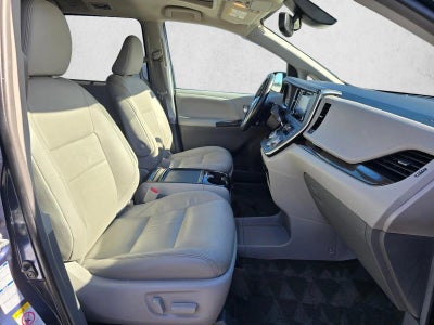 2018 Toyota Sienna XLE AWD 7-Passenger (Natl)