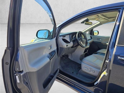 2018 Toyota Sienna XLE AWD 7-Passenger (Natl)