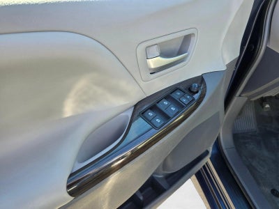 2018 Toyota Sienna XLE AWD 7-Passenger (Natl)