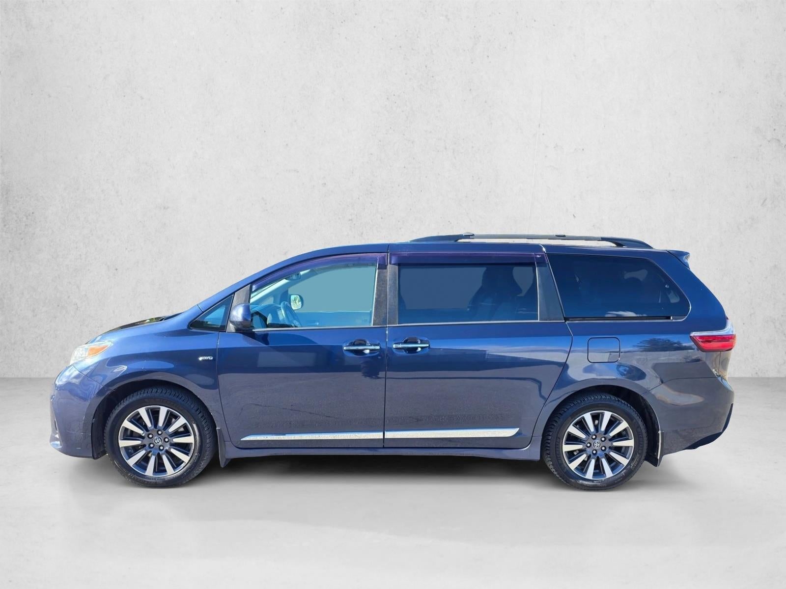 2018 Toyota Sienna XLE AWD 7-Passenger (Natl)