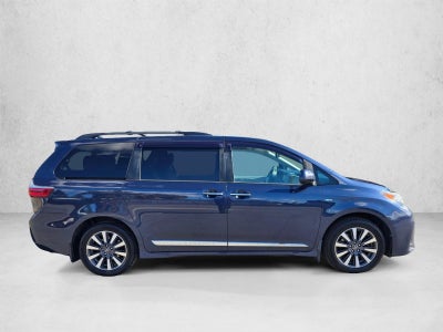 2018 Toyota Sienna XLE AWD 7-Passenger (Natl)