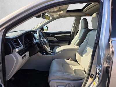 2017 Toyota Highlander XLE V6 AWD (Natl)