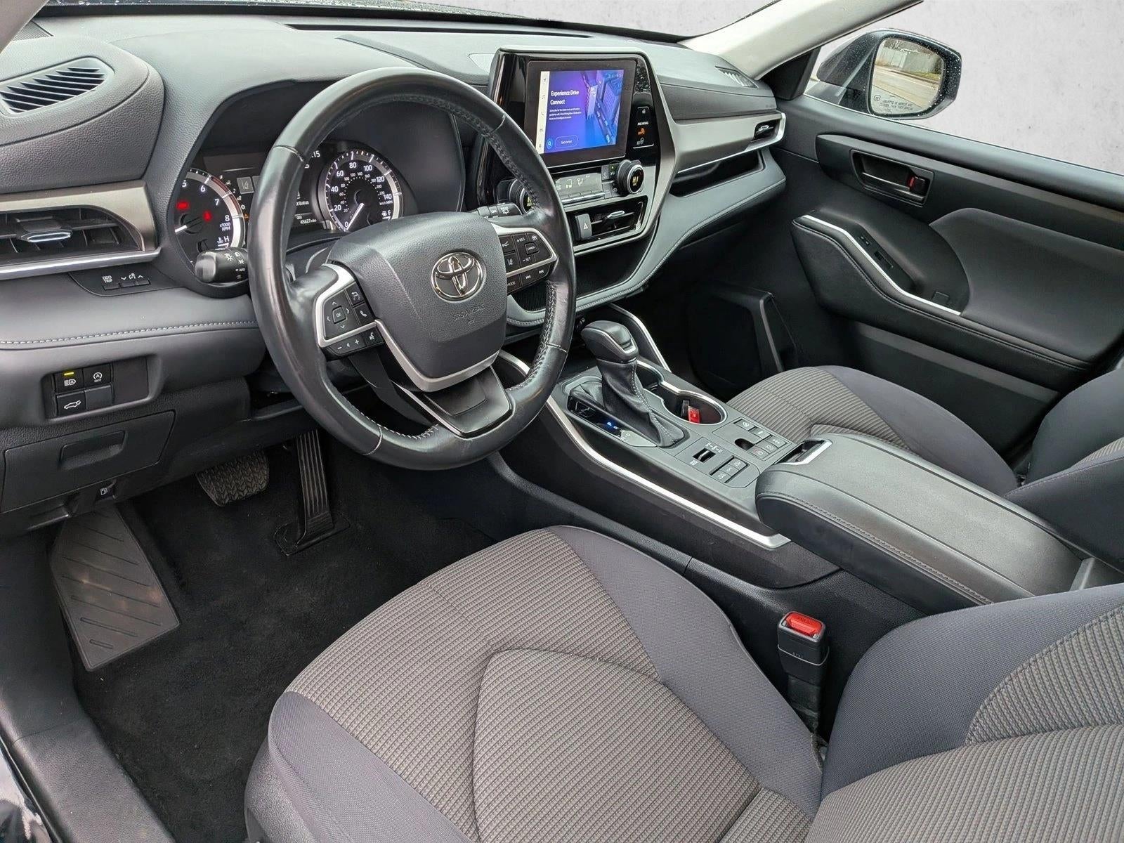 2023 Toyota Highlander LE AWD (Natl)