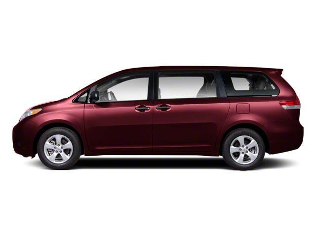2013 Toyota Sienna 5dr 8-Pass Van V6 XLE FWD (Natl)