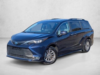 2024 Toyota Sienna XLE FWD 8-Passenger (Natl)