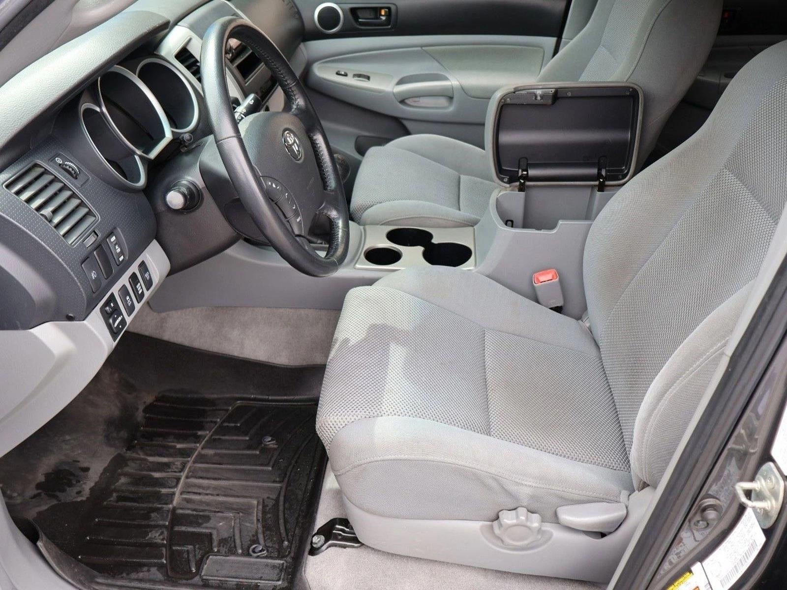 2010 Toyota Tacoma 4WD Double Cab Short Bed V6 Manual (Natl)