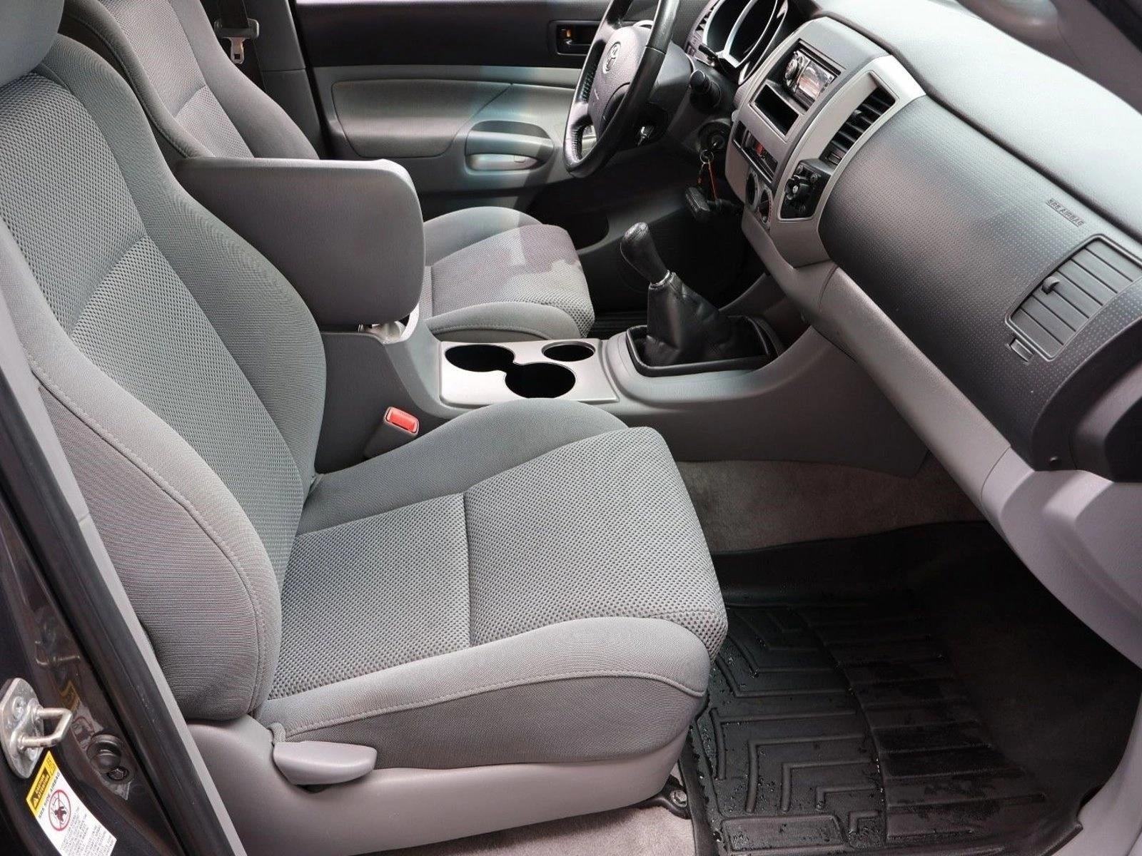 2010 Toyota Tacoma 4WD Double Cab Short Bed V6 Manual (Natl)