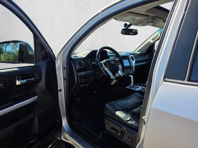 2015 Toyota Tundra 4WD Truck 4WD CrewMax Short Bed 5.7L Platinum (Natl)