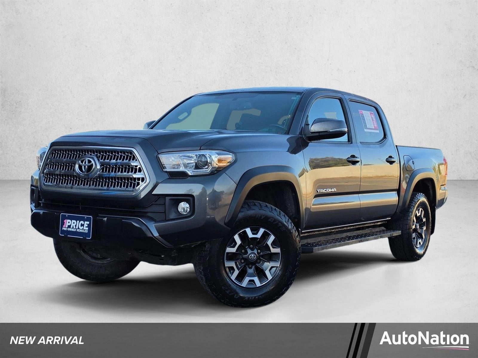 2017 Toyota Tacoma TRD Off Road Double Cab 5' Bed V6 4x4 AT (Natl)