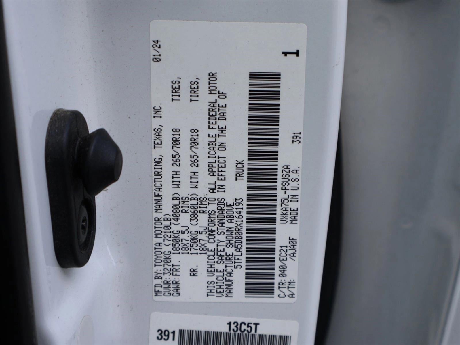 2024 Toyota Tundra 4WD 4WD SR5 CrewMax 5.5' Bed (Natl)