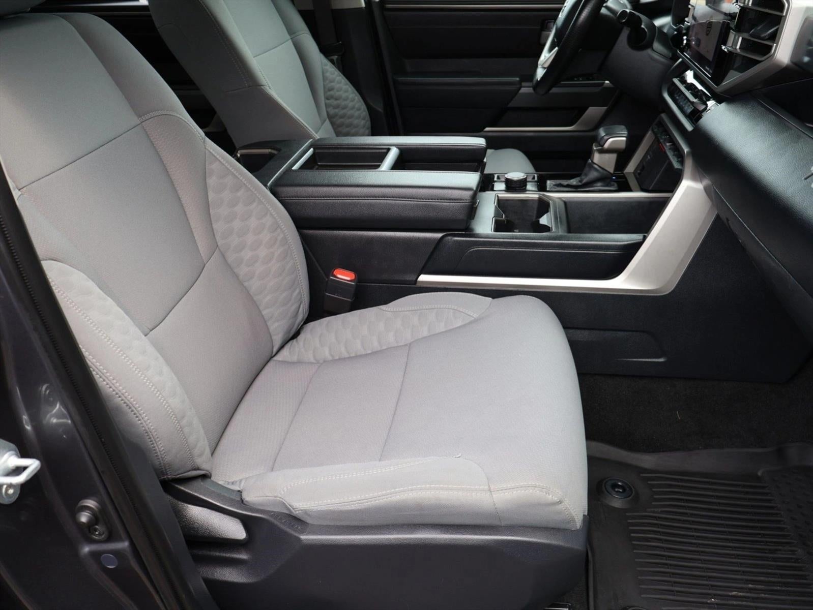 2024 Toyota Tundra 4WD 4WD SR5 CrewMax 5.5' Bed (Natl)