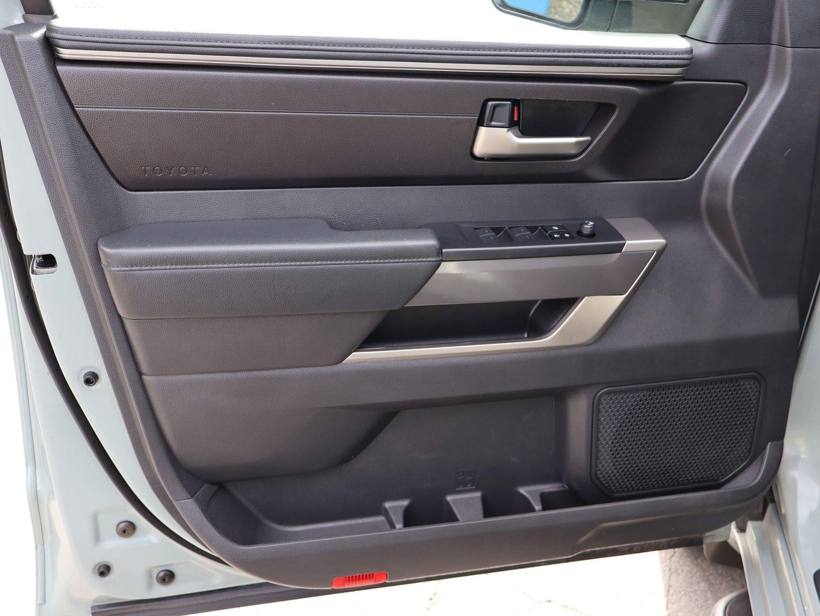 2024 Toyota Tundra 4WD 4WD SR5 CrewMax 5.5' Bed (Natl)