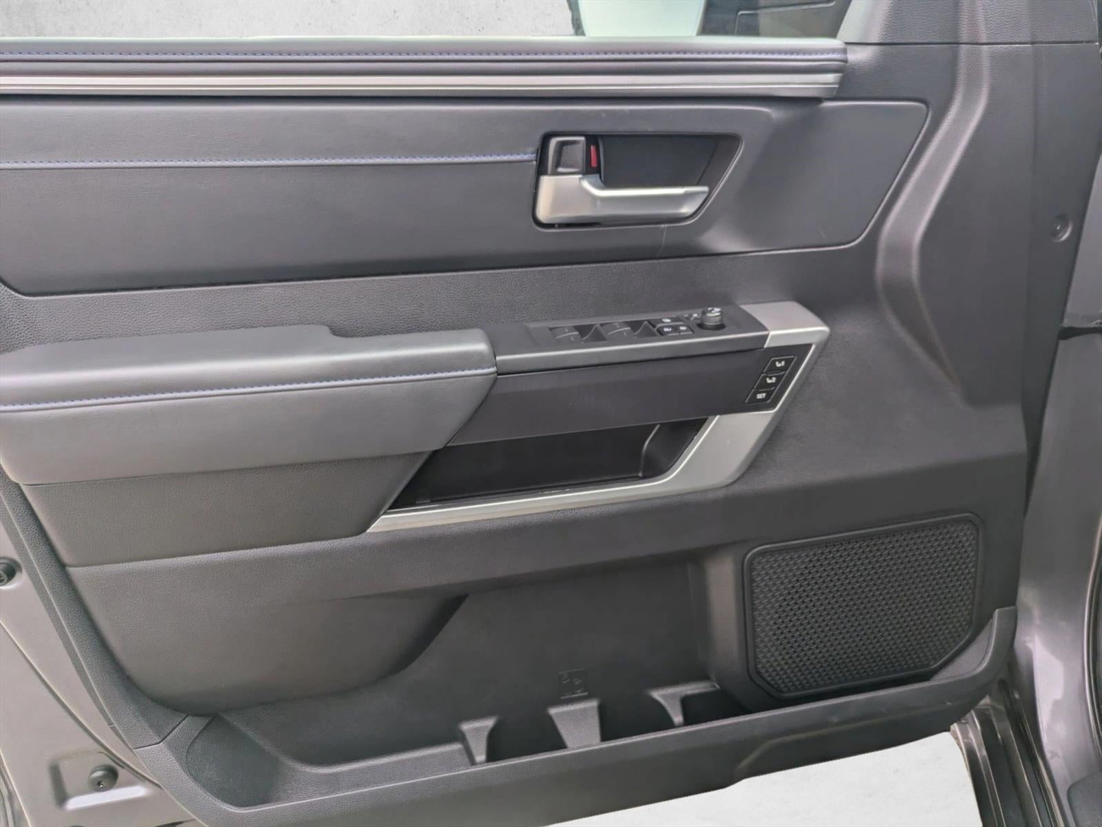 2023 Toyota Tundra 4WD 4WD Platinum CrewMax 6.5' Bed (Natl)