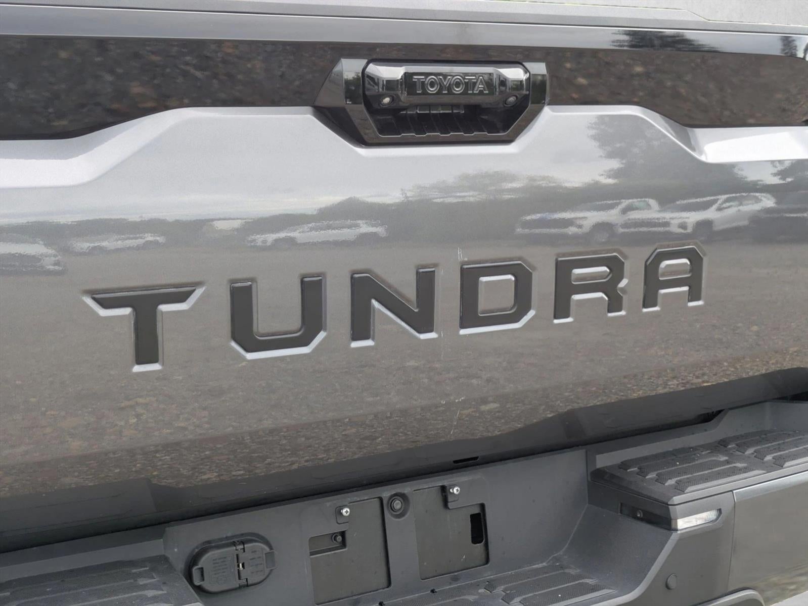 2023 Toyota Tundra 4WD 4WD Platinum CrewMax 6.5' Bed (Natl)