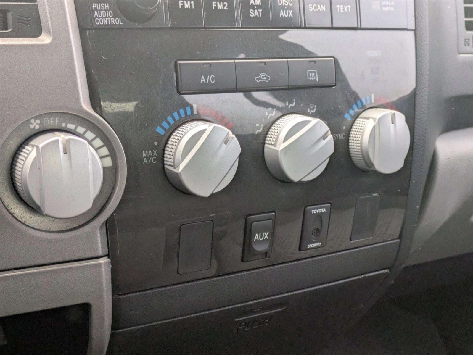 2013 Toyota Tundra 4WD Truck 4WD Double Cab Standard Bed 4.6L V8 (Natl)