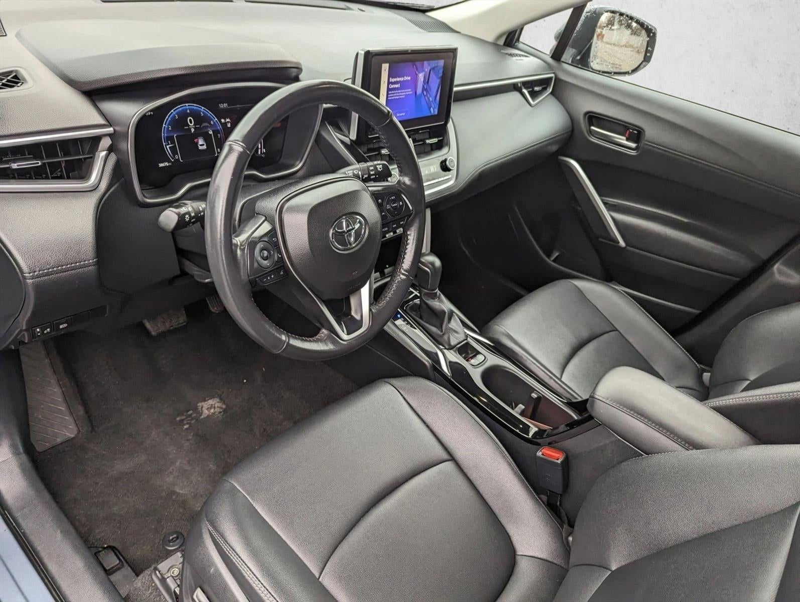 2024 Toyota Corolla Cross XLE 4WD (Natl)