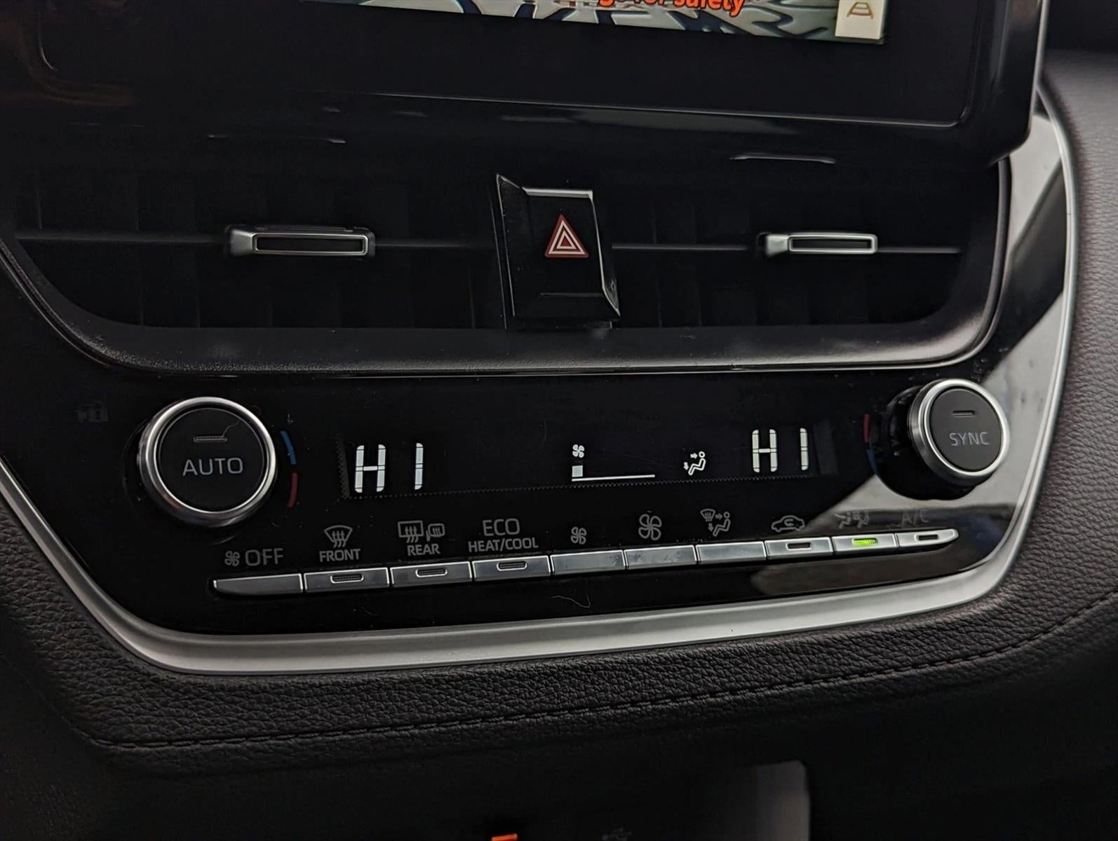 2024 Toyota Corolla Cross XLE 4WD (Natl)