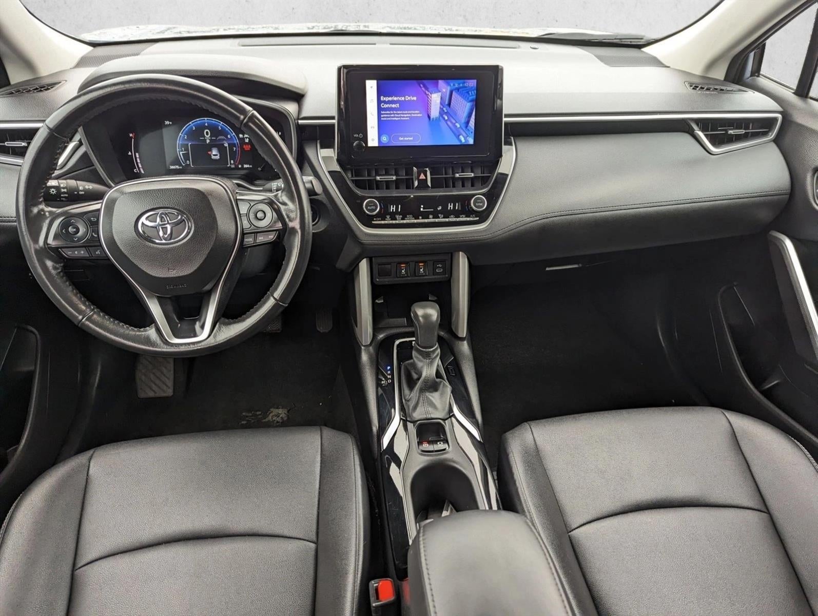2024 Toyota Corolla Cross XLE 4WD (Natl)