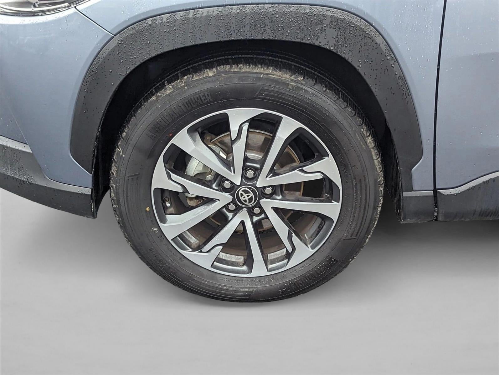 2024 Toyota Corolla Cross XLE 4WD (Natl)