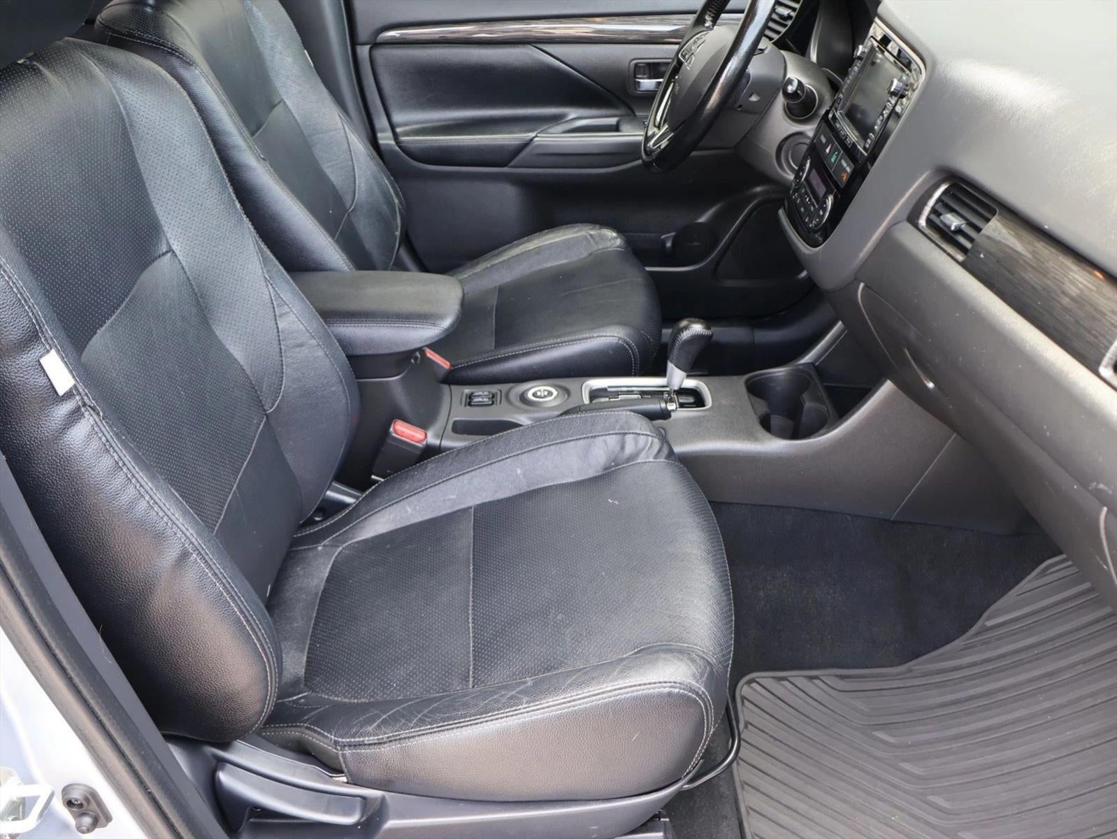 2016 Mitsubishi Outlander AWC 4dr SE