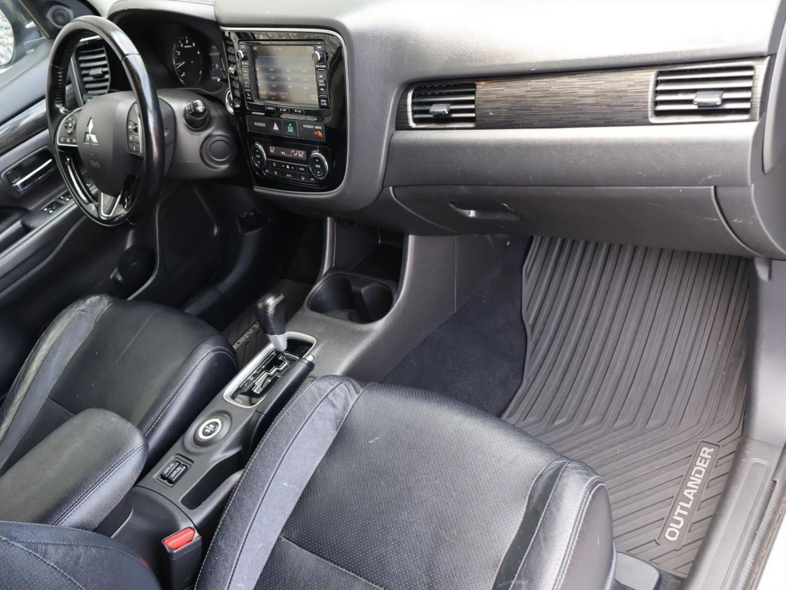 2016 Mitsubishi Outlander AWC 4dr SE