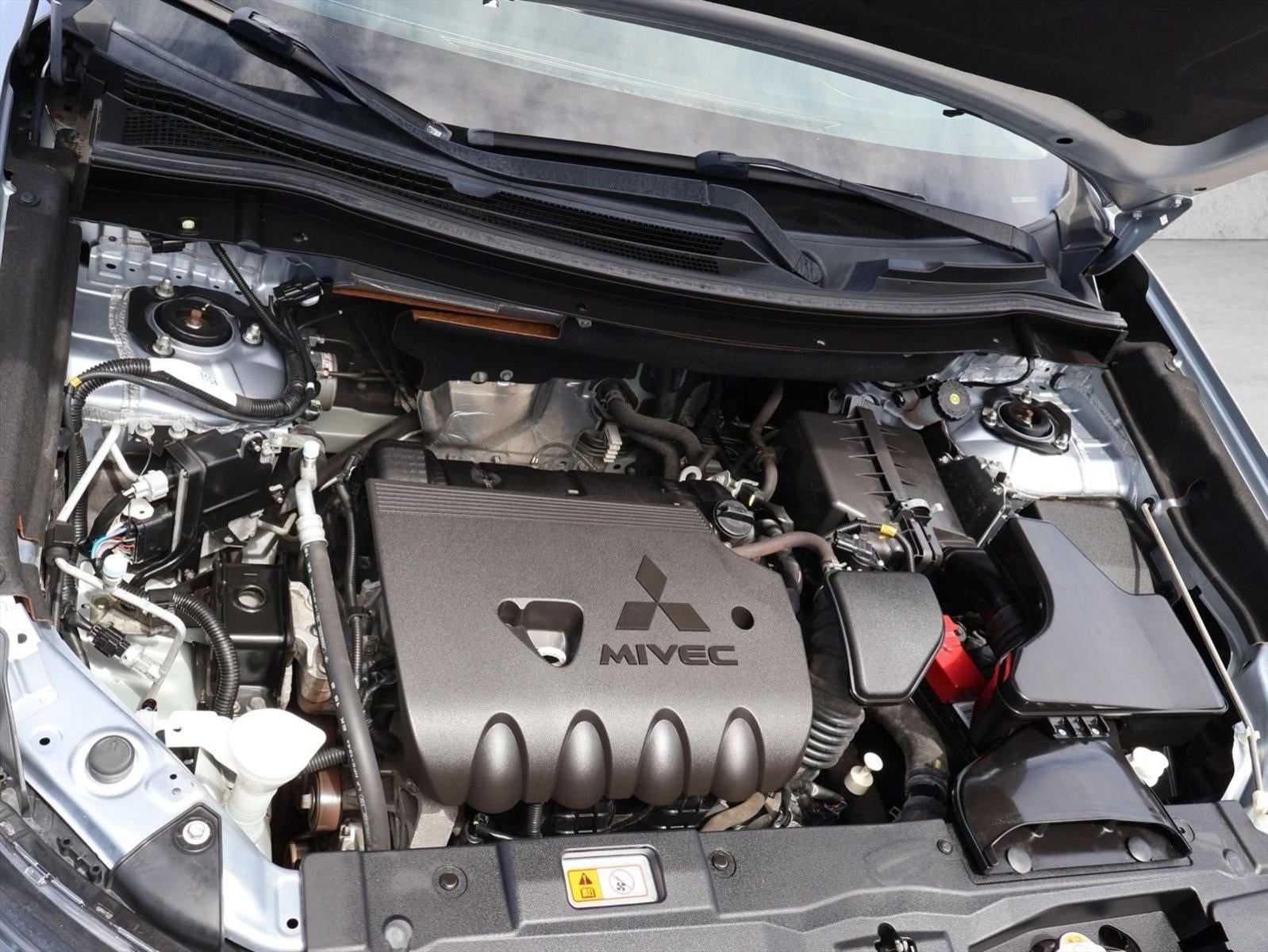 2016 Mitsubishi Outlander AWC 4dr SE