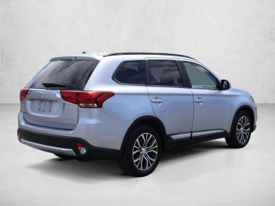 2016 Mitsubishi Outlander AWC 4dr SE