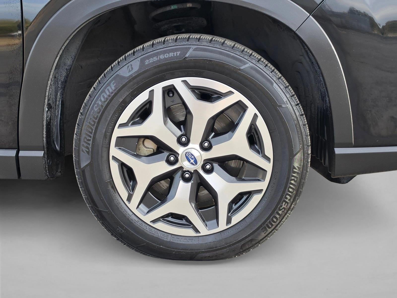 2023 Subaru Forester Premium CVT
