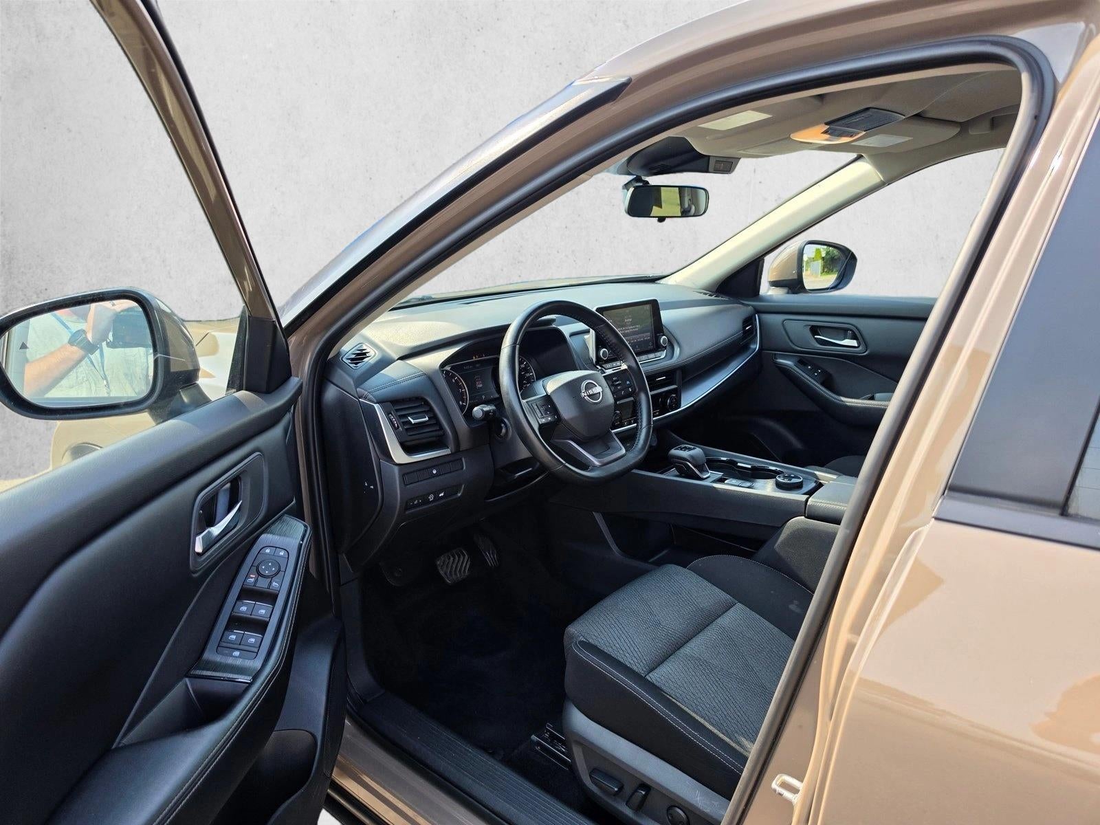 2025 Nissan Rogue AWD SV