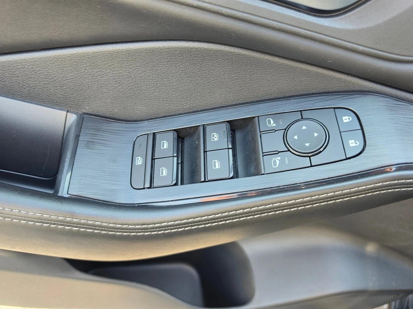 2025 Nissan Rogue AWD SV
