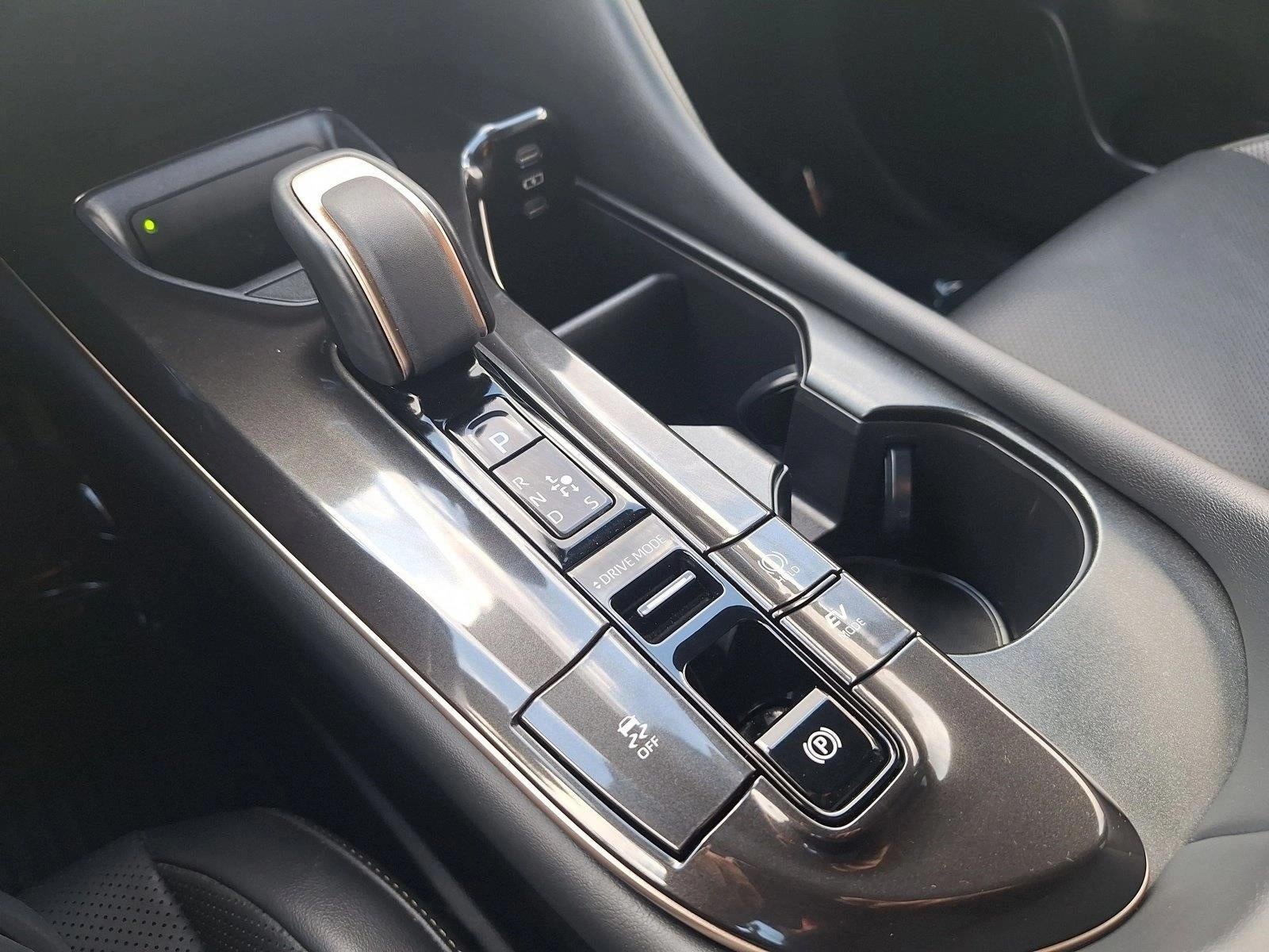 2025 Toyota Crown Signia XLE AWD (Natl)