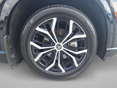 2025 Toyota Crown Signia XLE AWD (Natl)