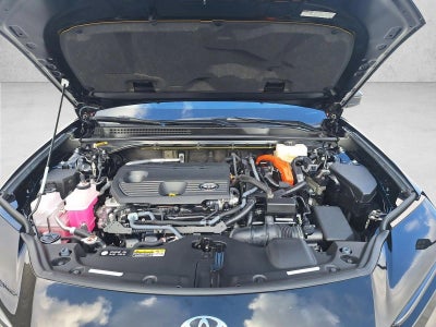 2025 Toyota Crown Signia XLE AWD (Natl)