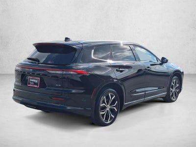 2025 Toyota Crown Signia XLE AWD (Natl)